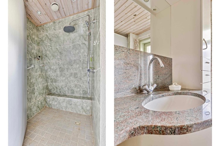 De badkamer heeft een PVC-vloer, stucwerk wanden en een kraaldelen plafond. Voorzien van een inloopdouche met thermostaatkraan en een regendouche, een badmeubel met een wastafel met granieten blad en een 2e toilet (wandcloset). Natuurlijke ventilatie via een hardhouten raamkozijn (draai-/kiep) met dubbele beglazing. 