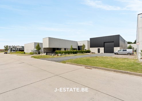 Hangar (Loods) te Lendelede