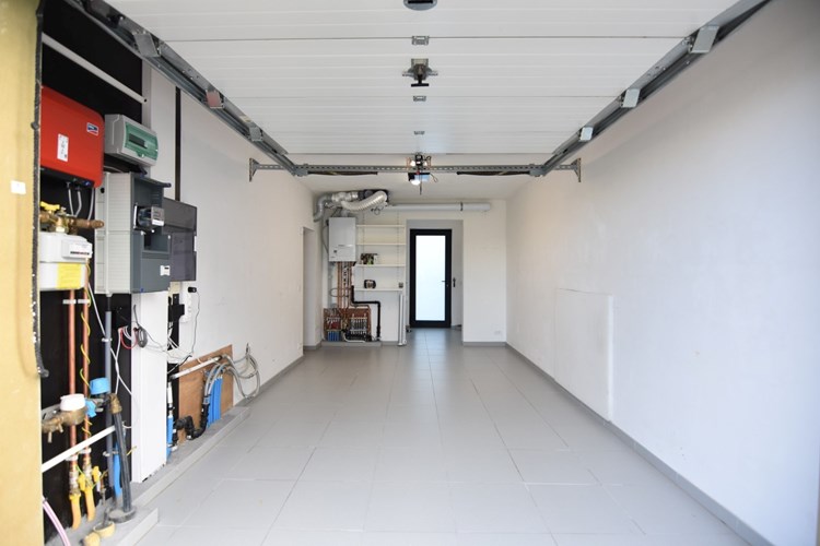 Moderne &amp; energiezuinige nieuwbouwwoning met garage 