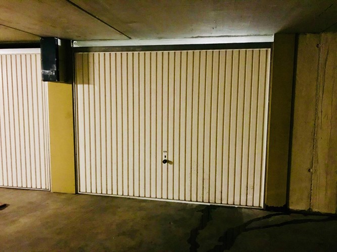Dubbele garagebox 225 te koop in Blankenberge nabij het strand en het stadscentrum 
