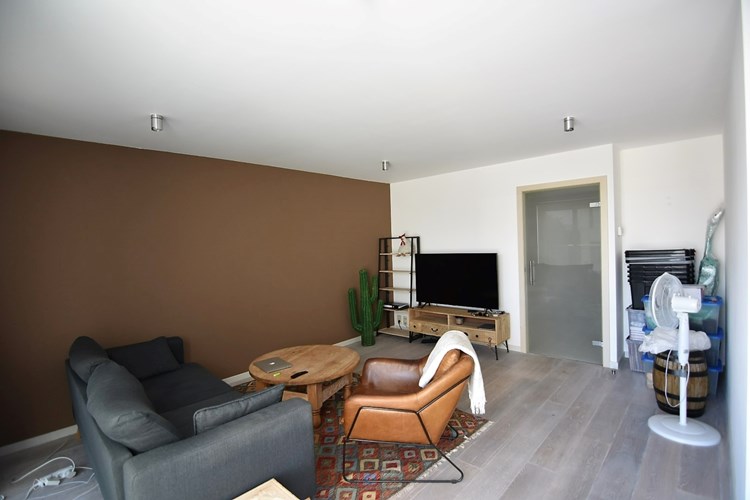 Lichtrijk 2-slpk appartement met groot terras 