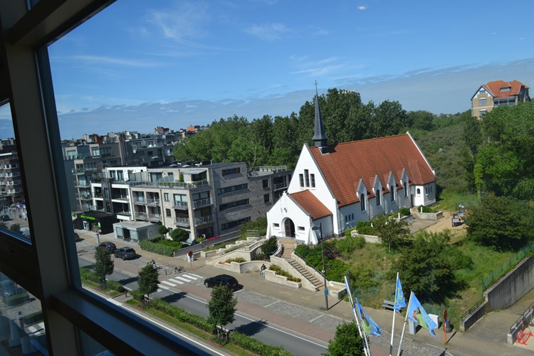 Prachtig duplex penthouse,  centraal gelegen met zonnig terras te Oostduinkerke 