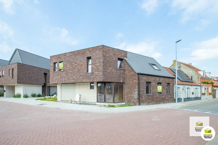 In het centrum van Sint-Joris, casco woning met garage, 3slpk en tuin - 6% BTW 