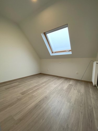Duplex nieuwbouwappartement met 2 slaapkamers en groot terras te Torhout 