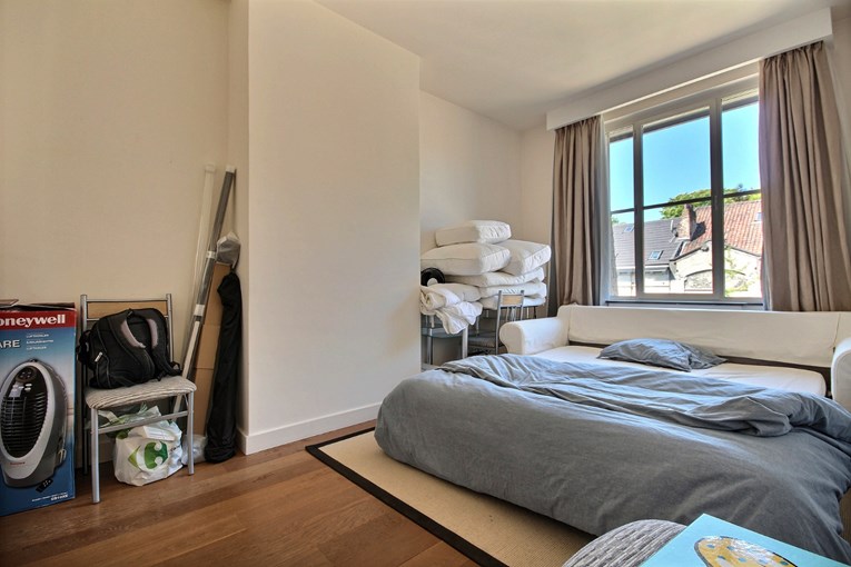 Superbe penthouse meubl&#233; avec &#233;norme terrasse Sud 