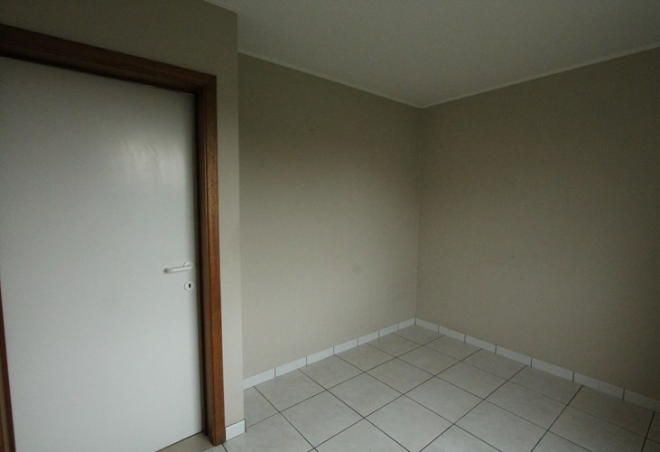 Appartement 1&#176; verdieping met 2 slaapkamers, terras en ondergr. staanplaats - lift aanwezig 