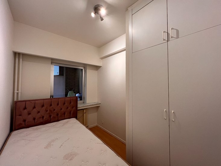 Luxueus GEMEUBELD  3 slaapkamer app met twee badkamers en fenomenaal zicht op het Stadspark 