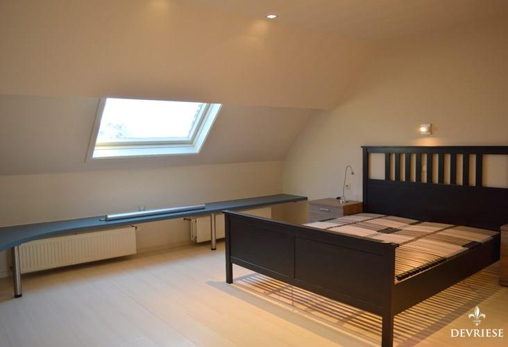2 slaapkamer appartement met terras in Kortrijk 