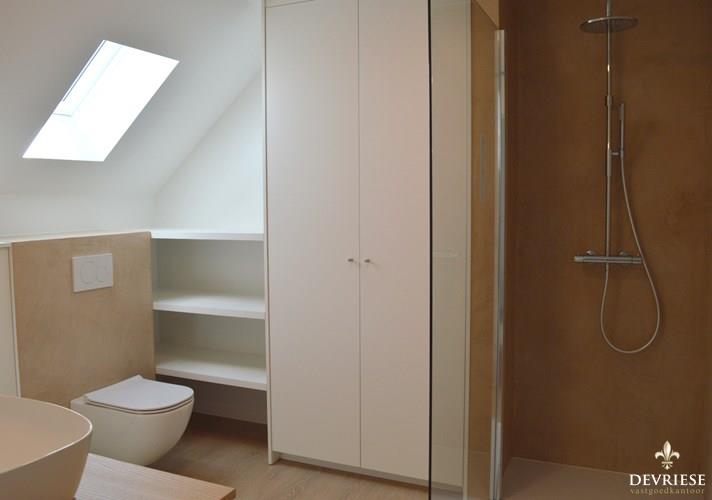 Schitterend vernieuwd appartement in Harelbeke met vlotte bereikbaarheid 