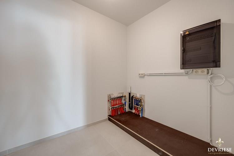 Volledig vernieuwd 2 slaapkamer appartement in hartje Kortrijk 