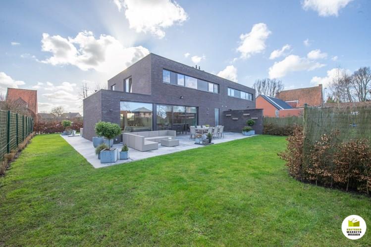 Moderne energiezuinige woning met 4slpk, garage en tuin op 10min van Brugge 