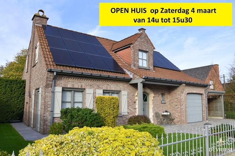 OPENHUIS Zaterdag 4 maart! Alleenstaande woning te koop in Desselgem/Waregem met 3 slaapkamers, garage, carport en prachtig tuinzicht 
