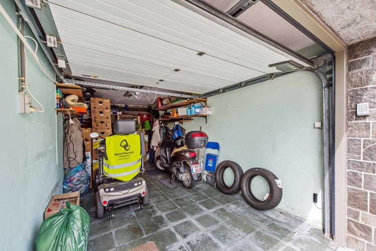 Ruime garagebox te koop gelegen op de Steensedijk! 