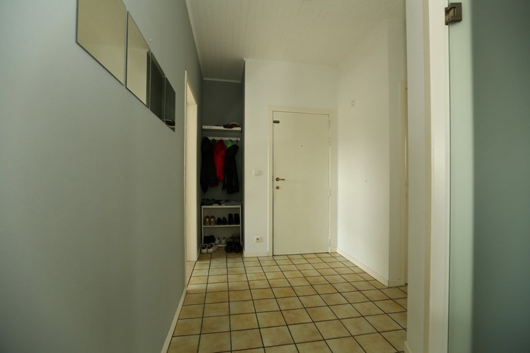 Ruim appartement met garage in Beverst, 2 slaapkamers, bouwjaar 1985, EPC-waarde 157.00 