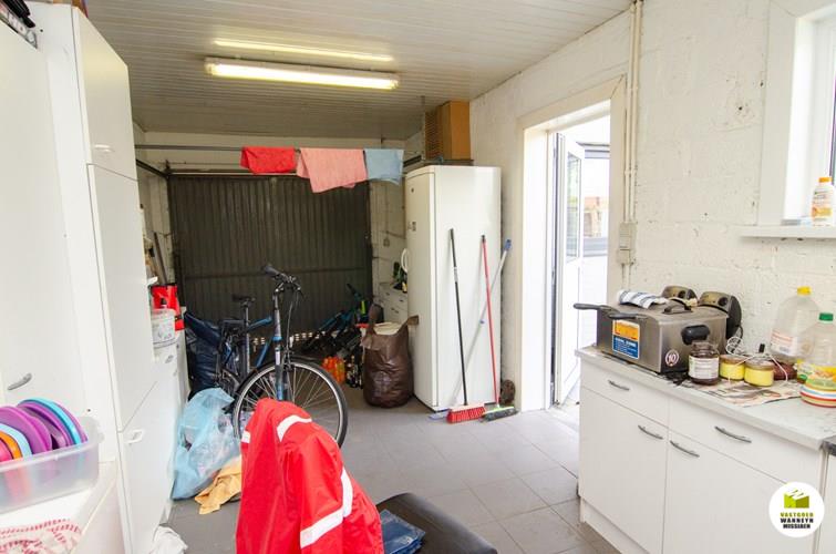 Woning met 3 slaapkamers, garage en tuin op goede verbindingslocatie 