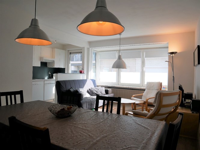 Instapklaar appartement met autostaanplaats op 100m van het strand te Bredene 