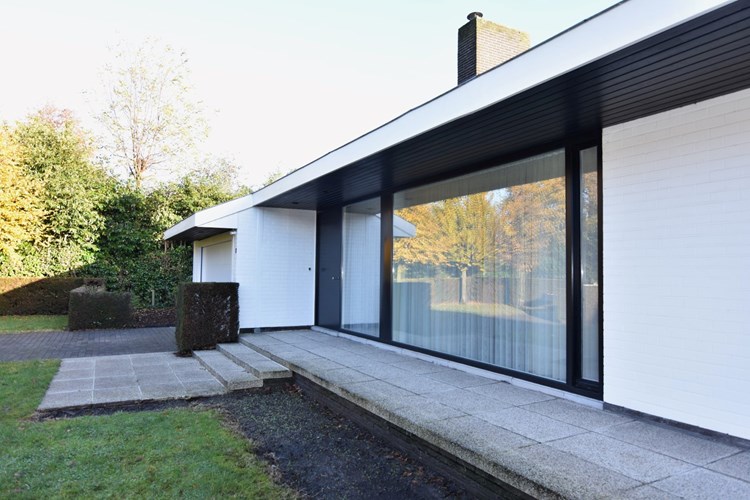 Moderne villa aan Sterrebos 