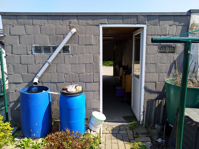Instapklare burgerwoning met tuin en garage 