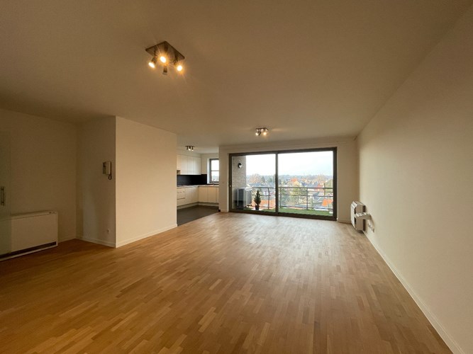 Instapklaar appartement met 2 slaapkamers en 2 terrassen te Roeselare 