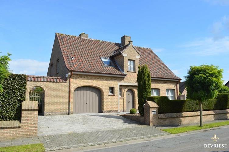 Villa met rustige ligging in Ooigem 