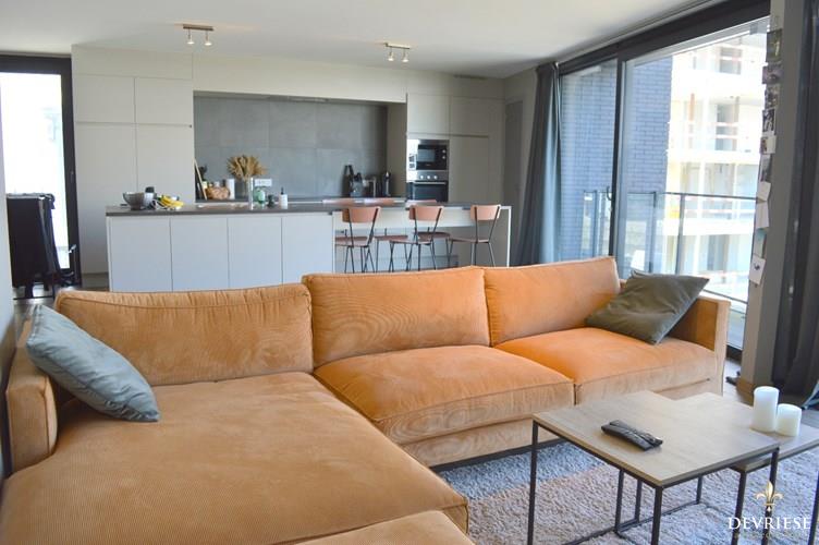 Luxe appartement met 2 slaapkamers aan de leie in Kortrijk 