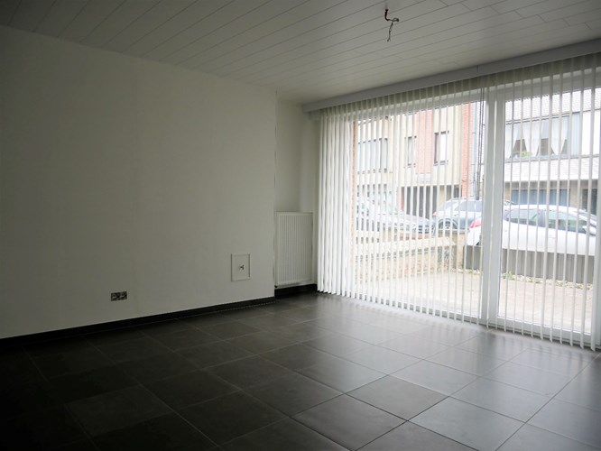 Volledig gerenoveerd appartement met garage in De Haan 