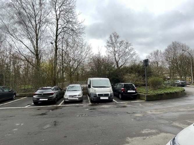 Openlucht parkeerplaats te Sint-Niklaas. 