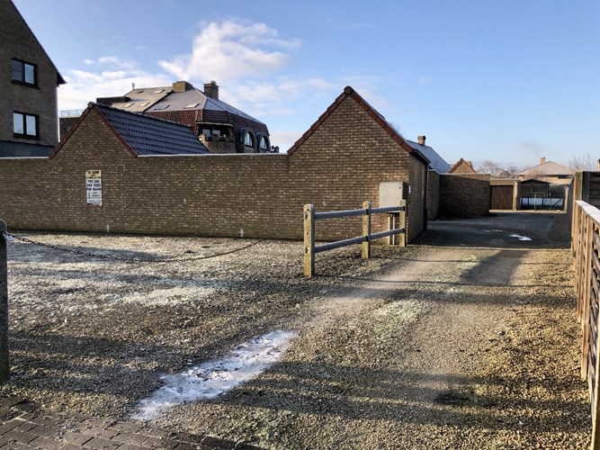 Gesloten garage - rand Wenduine - vlakbij het centrum 