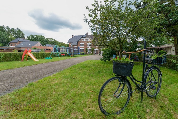 Betoverende halfopen woning in historische Eisden-Tuinwijk 