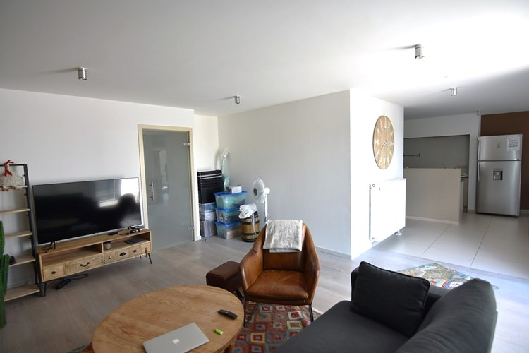 Lichtrijk 2-slpk appartement met groot terras 