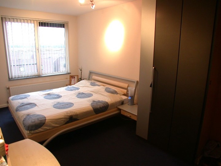 Riant Penthouse met 3 slaapkamers, luxe keuken en dakterras gelegen in de Oostvaardersbuurt. 
