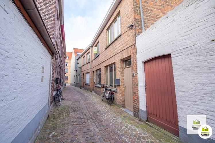 Charmante rijwoning met 2 slaapkamers in centrum Brugge 
