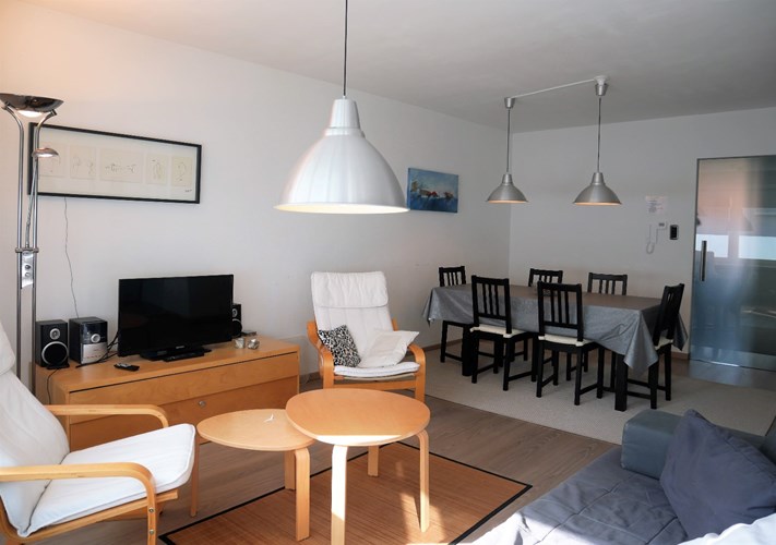 Instapklaar appartement met autostaanplaats op 100m van het strand te Bredene 