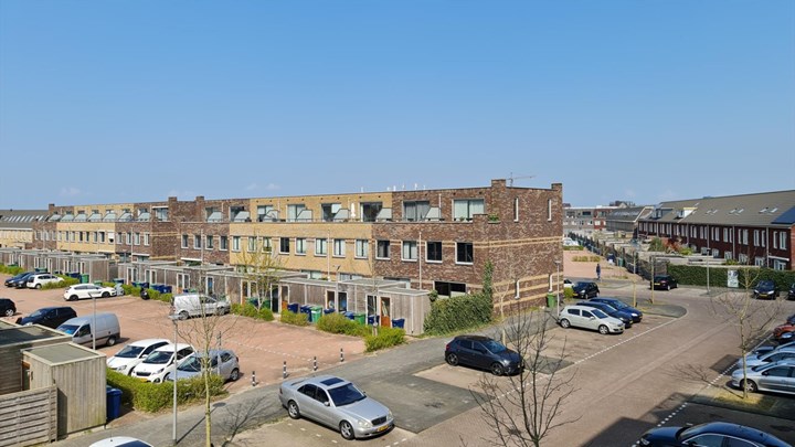 Zeer fraai appartement midden in Almere Poort 