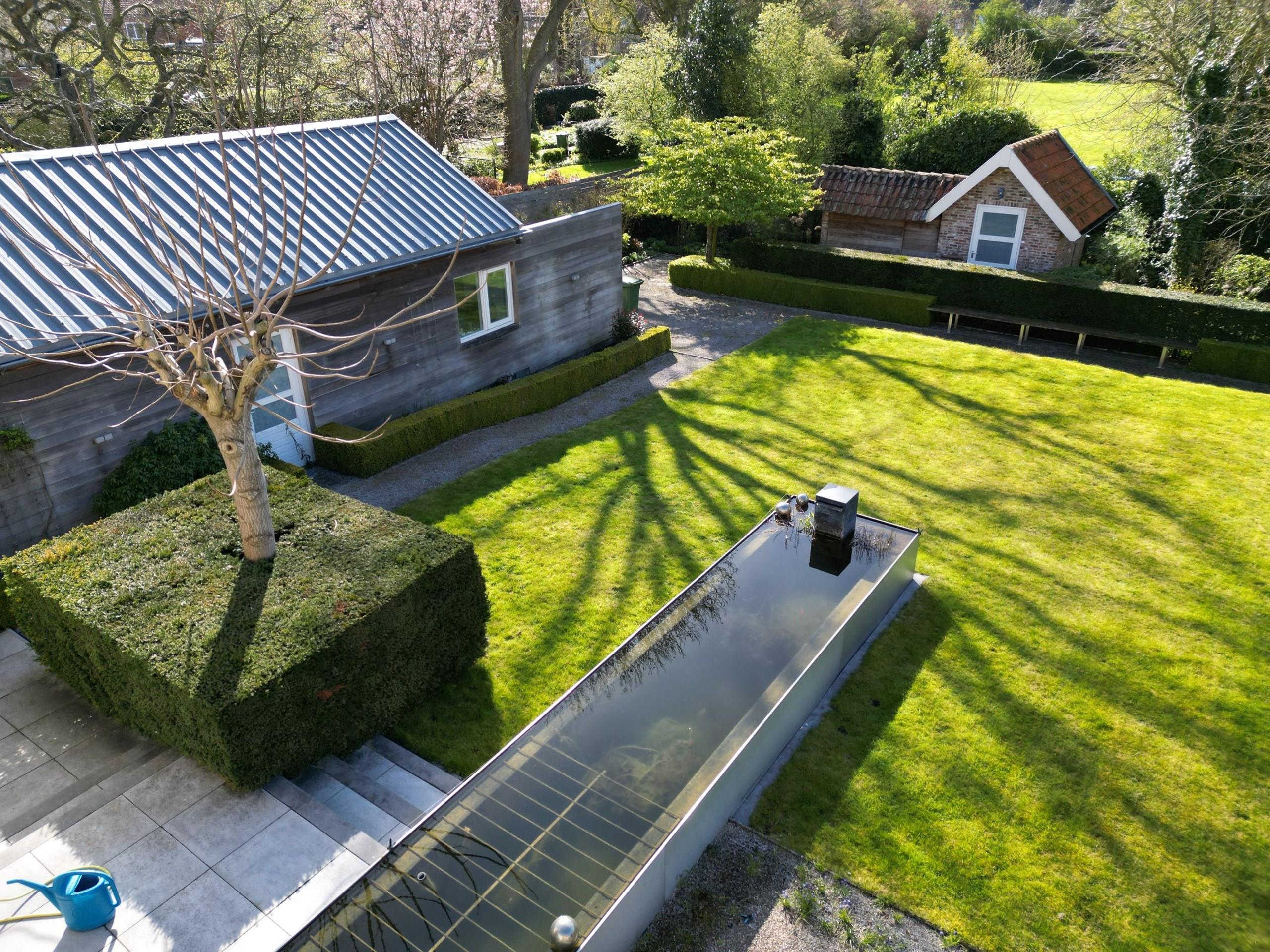 Klasse woning met schitterende tuin en garage te Aardenburg 