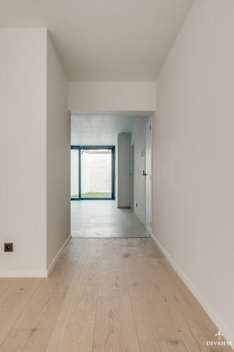 Volledig vernieuwd 1 slaapkamer appartement in hartje Kortrijk 