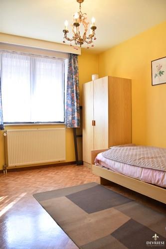 Verzorgd 2 slaapkamer appartement op wandelafstand van het centrum van Kortrijk 