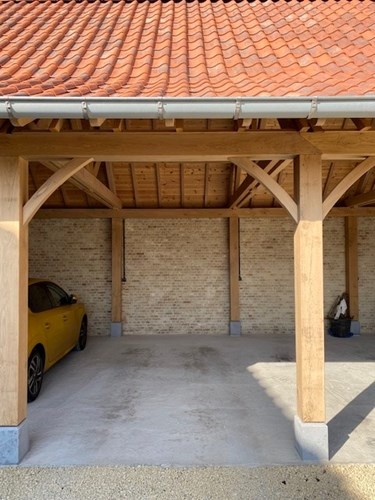 Luxueus gelijkvloers nieuwbouwapp met 2 slpks, terras en garage,  