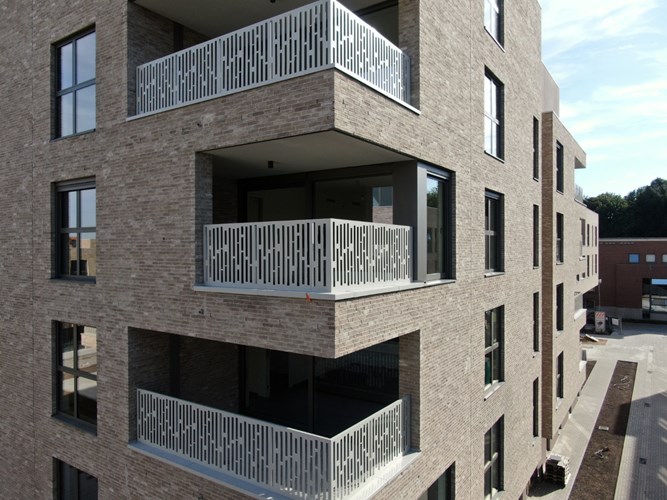 Nieuwbouw hoek appartement van 72 m&#178;  + terras 12 m&#178;  op de 3de verdieping en ruime kelderberging in Residentie &quot;Handbogenhof&quot;  te Lier 