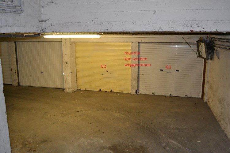 4 (&#224; 5) garages te koop voor vnl opslag, of na werken voor meerdere wagens. 