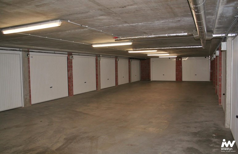 Ondergrondse ruime garagebox te huur in de Residentie Bredune 