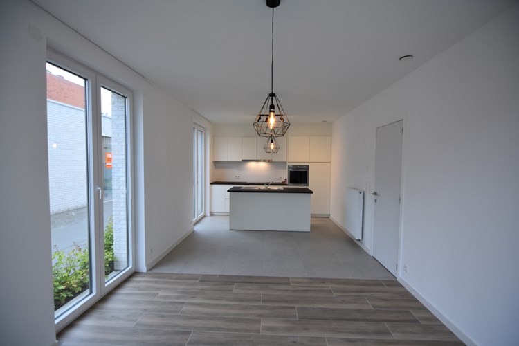 Lichtrijk 2-slpk appartement in centrum Rumbeke 