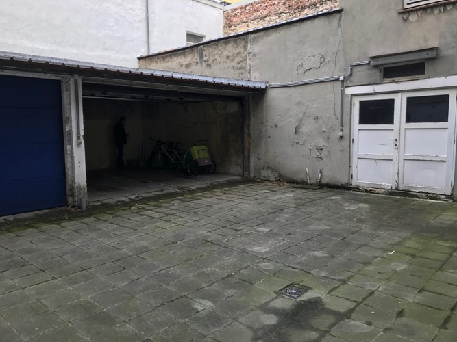 Dubbele garagebox te huur gelegen tussen het Mijnplein en het Wapenplein! 