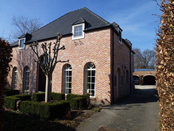 Statige villa in woonwijk Zandbergen 