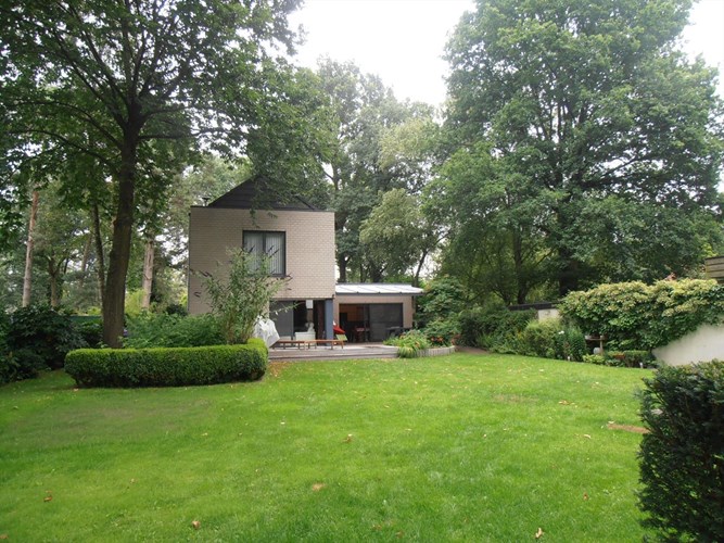 Eigentijdse woning met tuin in woonwijk De Gauw 