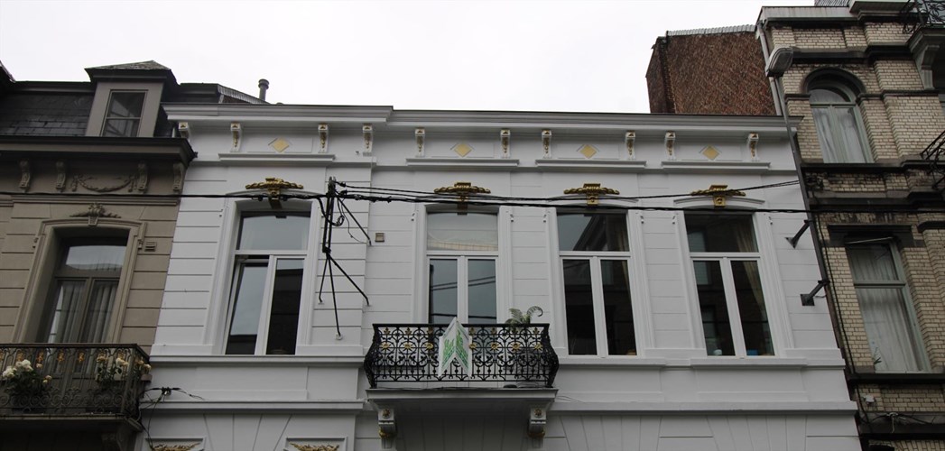 Ruim, karaktervol appartement met 2 slaapkamers in centrum Roeselare 