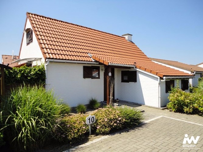 Sehr gepflegtes Ferienhaus gelegen im Ferienpark Zeepolder II in De Haan. 