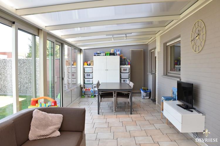 Supertoffe HOB met 3 slaapkamers, ruime carport, garage en tuin 