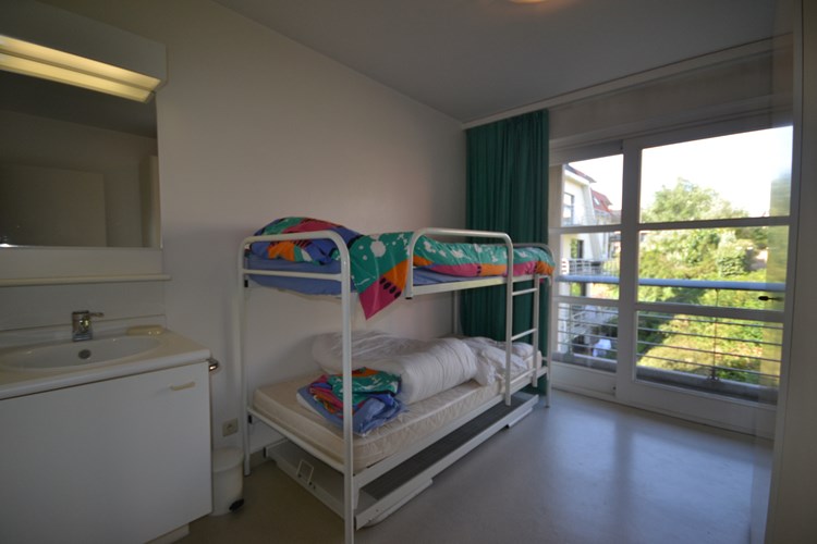 Ruim appartement met 2 slaapkamers te Oostduinkerke, centraal  gelegen op enkele stappen van de zeedijk! 