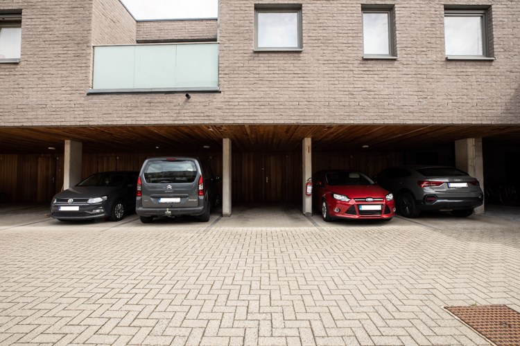 Moderne triplex met parking in hartje Heusden 